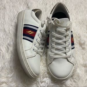 Skechers sneakers